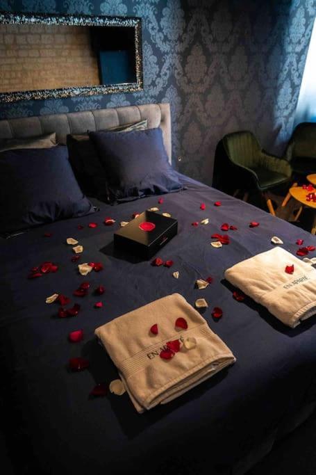 Loveroom En Aparte Caen Exterior photo
